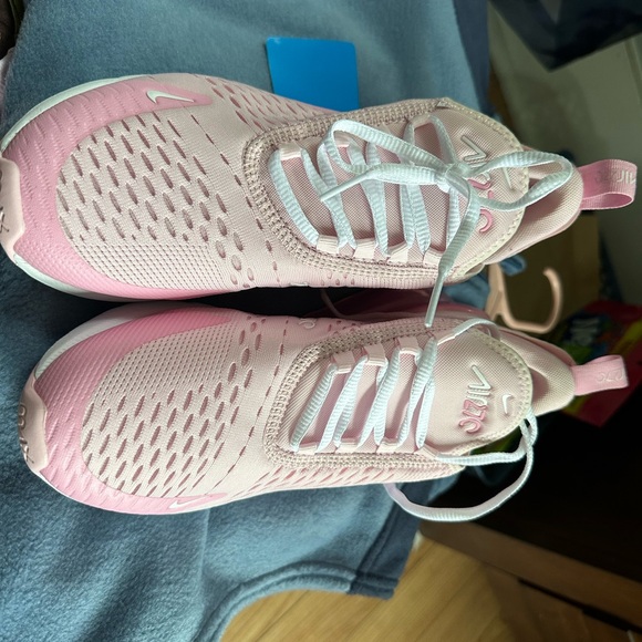 Nike AirMax 270 Big Kids Size 7 fits Women’s Size 8 - Picture 5 of 5